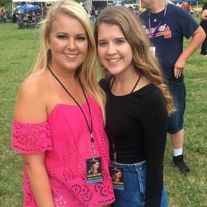 Meet your Posher, Eva